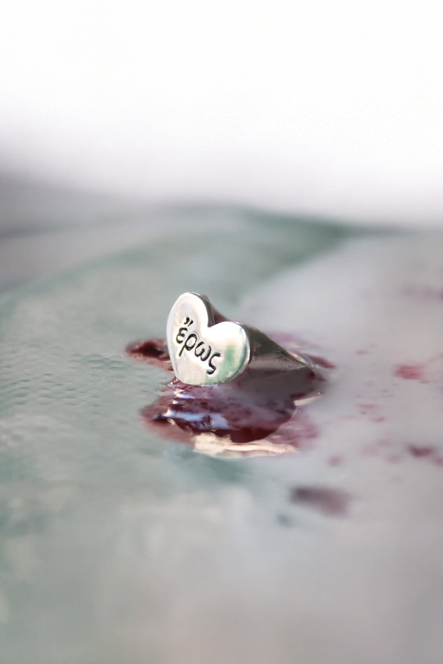 HEART SIGNET RING "ΕΡΩΣ"