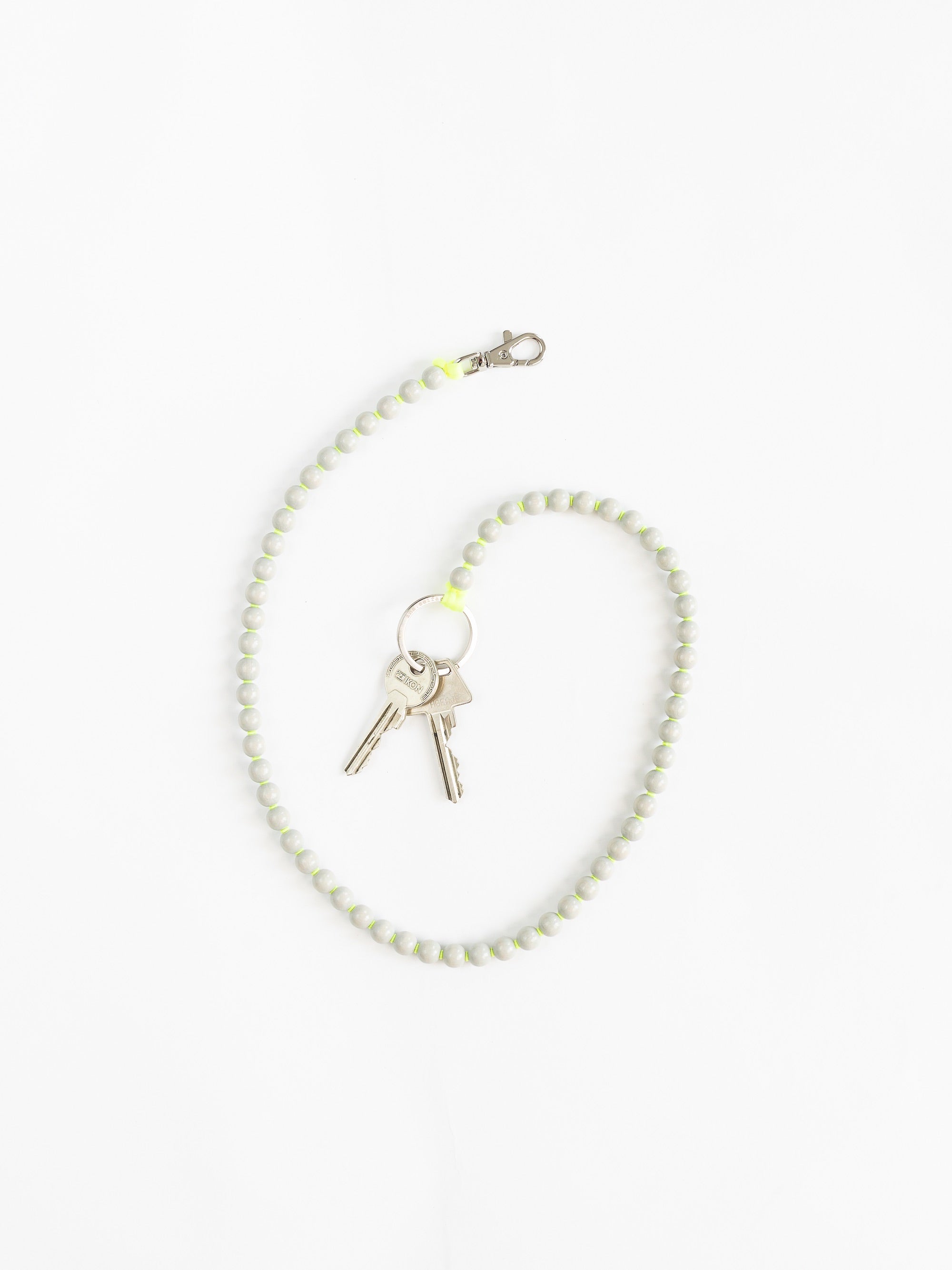PERLEN LONG lightgrey - neonyellow by ina.seifart